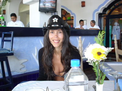 Yesenia Earl