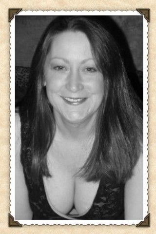 Lora Nicholls