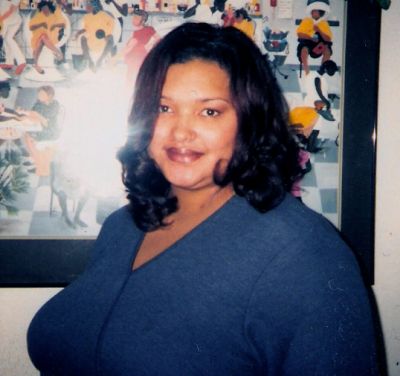 Tia Wallace