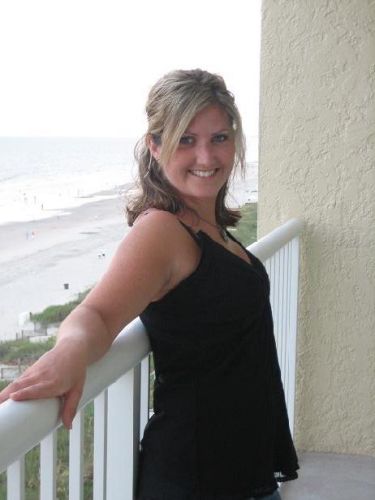 Rachelle Helton