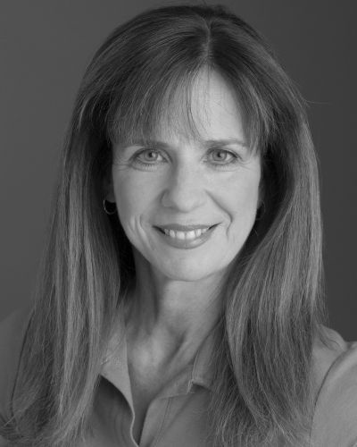 Lynn Hilton
