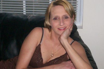 Esther Vanluven