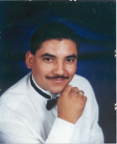 Carlos Flores