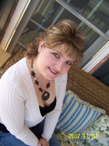 Lisa Hogan