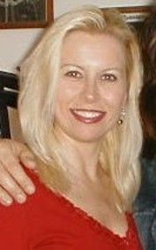 Paula Holt