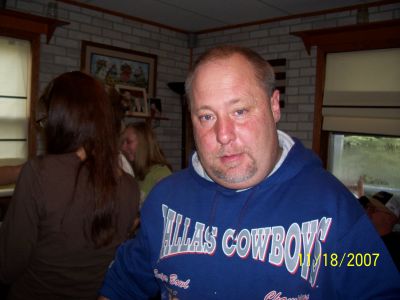 Chester Decker