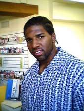 Kesniel Davis