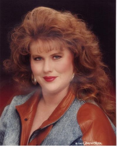 Shelley Leclair