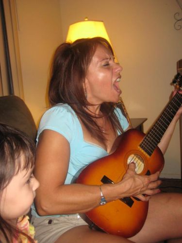 Nora Robles