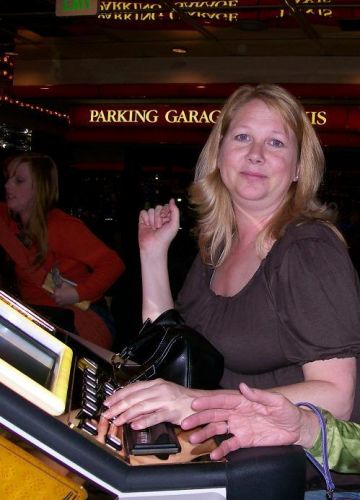 Julie Dustin