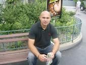 Genaro Leon