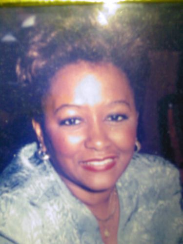 Valerie Knox