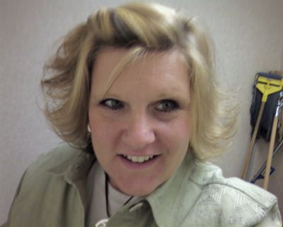 Julie Holiday