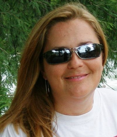 Toni Seay