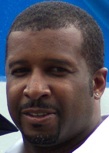 Pernell Leake