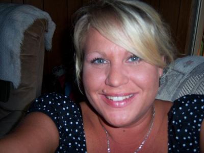 Julie Holmes