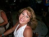 Yvette Hoeltzle