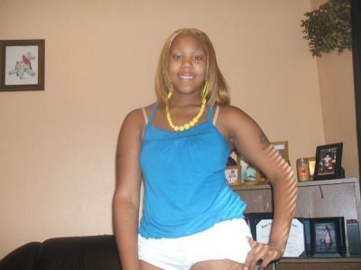 Necole Earl
