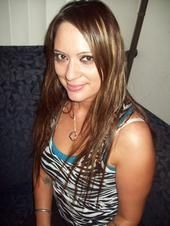 Minnie Flores