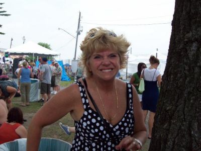 Juanita Askins
