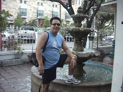 Lee Flores
