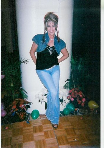 Nena Wood