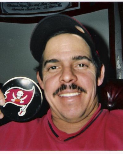 Larry Sotomayor