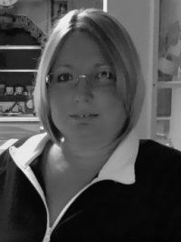 Sandra Seagraves