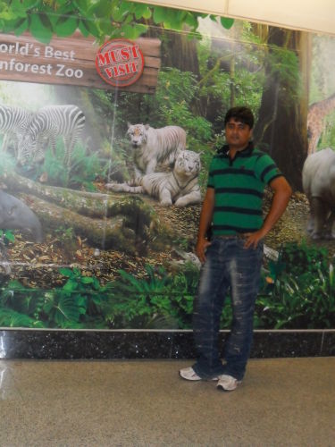 Md Khan
