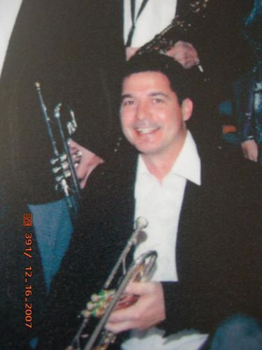 Robert Flores