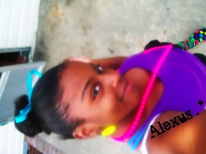 Shakella Holmes