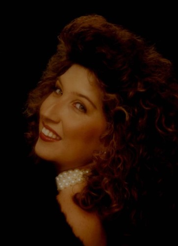 Shari Dobbins