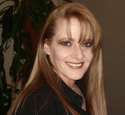 Gina Luzier