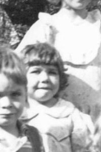 Shirley Caberea