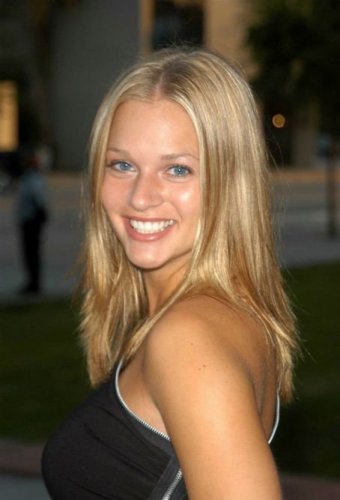 Jenny Jarreau