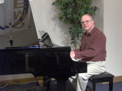 Dennis Tomlinson