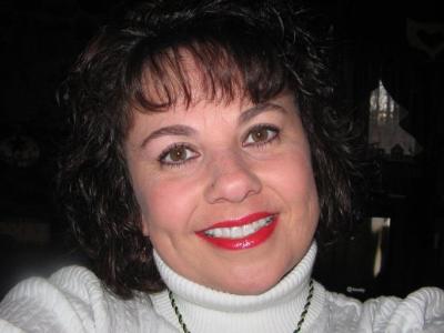 Holly Andrews