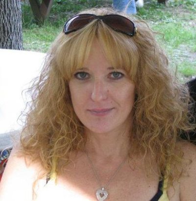 Victoria Lanouette