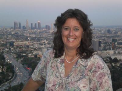 Lynne Keller