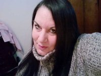 Lonna Perella