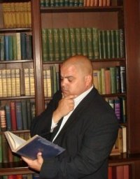 Robert Ynzunza