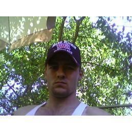 Travis Graves
