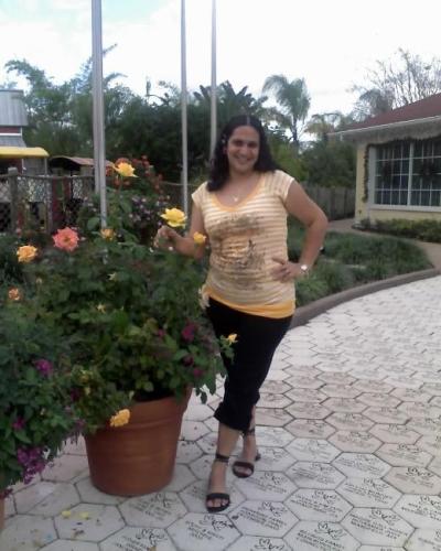 Damaris Flores