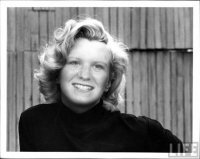 Laura Reeves