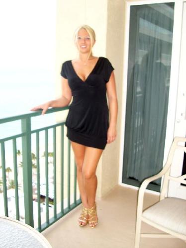 Rhiannda Smelser