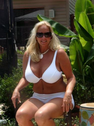 Lorie Travis