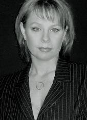 Angela Flores