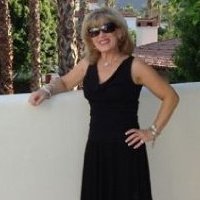 Shari Zee