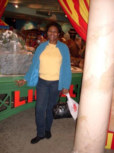Pauline Lee