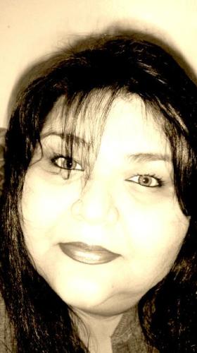 Lucia Flores